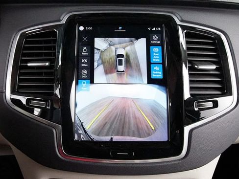 Used 2024 Volvo XC90 T8 Ultimate w/ Protection Package Premier AWD/4WD image 15