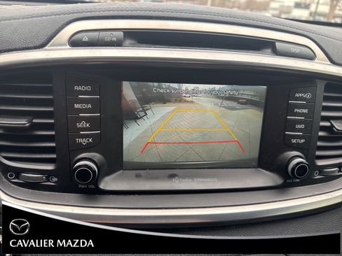 Used 2017 Kia Sorento EX image 11