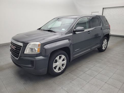 Used 2017 GMC Terrain SLE FWD image 2