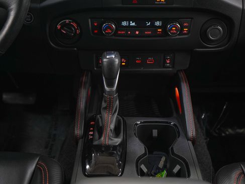 Used 2023 Nissan Frontier PRO-4X AWD/4WD image 18