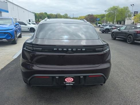 Used 2025 Porsche Macan 4 Electric AWD/4WD image 5