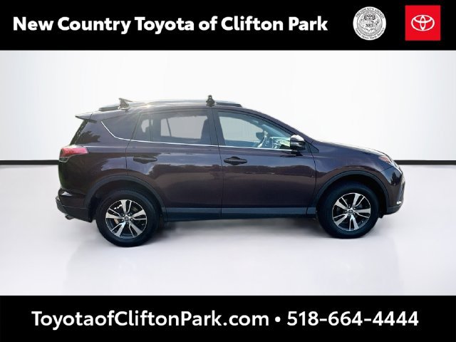 Used 2018 Toyota RAV4 XLE AWD/4WD image 8