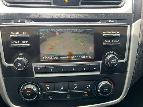 Used 2016 Nissan Altima 2.5 SR FWD image 15