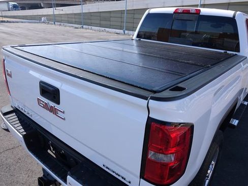 Used 2015 GMC Sierra 2500 Denali w/ Duramax Plus Package image 18