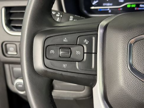 Used 2023 GMC Yukon SLT image 41