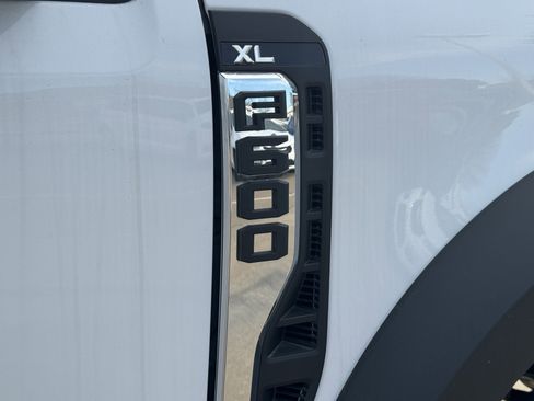 Used 2025 Ford F600 4x4 Regular Cab Super Duty image 8