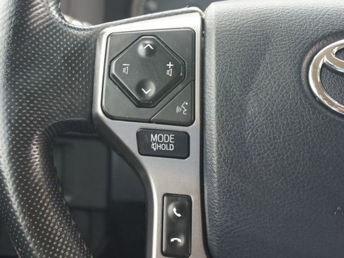 Used 2019 Toyota Tacoma SR5 RWD image 8