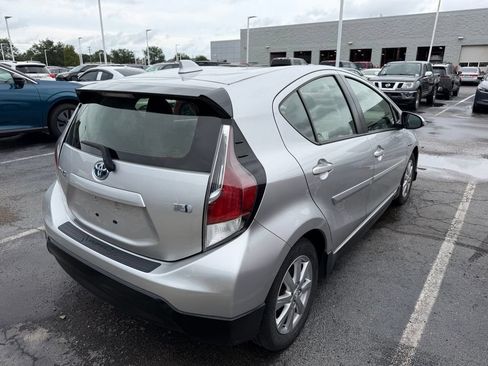 Used 2017 Toyota Prius C Three FWD image 4