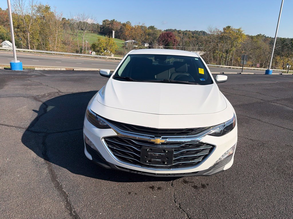 Used 2023 Chevrolet Malibu LT FWD image 3