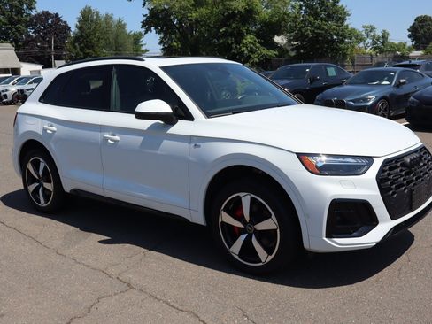 Used 2024 Audi Q5 2.0T Prestige w/ Prestige Package AWD/4WD image 3