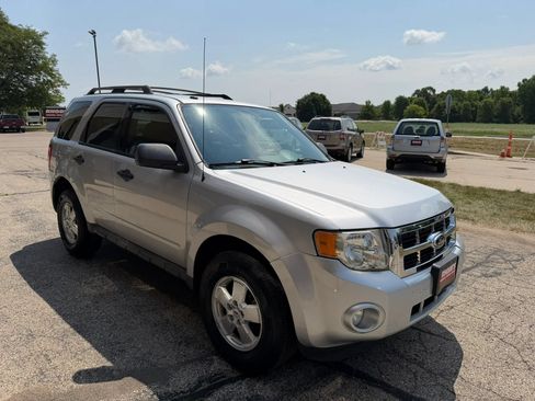 Used 2010 Ford Escape XLT FWD image 7