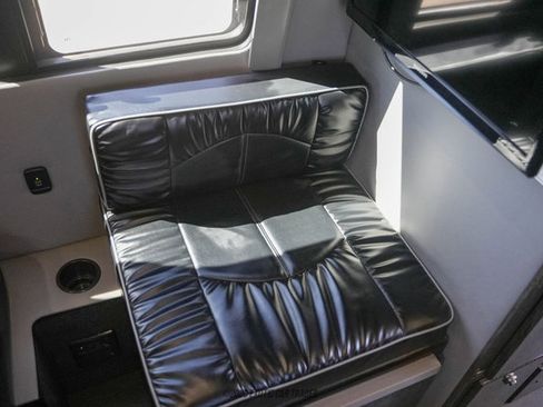 Used 2017 Mercedes-Benz Sprinter 3500 image 75