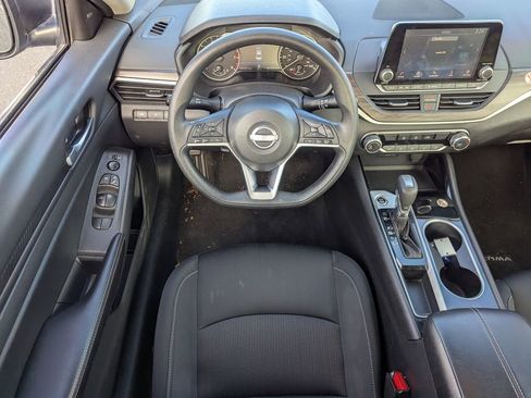Used 2024 Nissan Altima 2.5 SV image 27