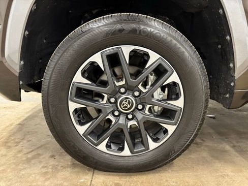 Used 2024 Toyota Tundra Limited w/ Power Package AWD/4WD image 9