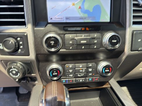 Used 2019 Ford F150 Limited w/ Trailer Tow Package image 19