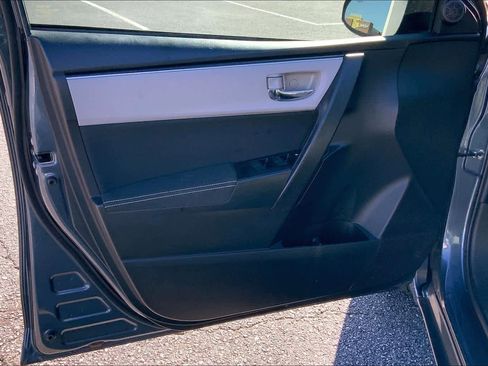Used 2017 Toyota Corolla LE FWD image 20