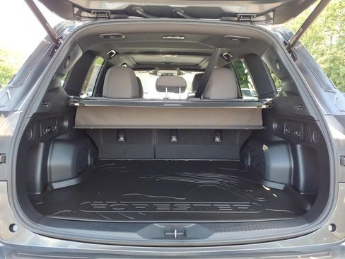 Used 2025 Subaru Forester Premium AWD/4WD image 18