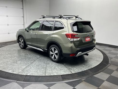 Used 2019 Subaru Forester Touring image 2