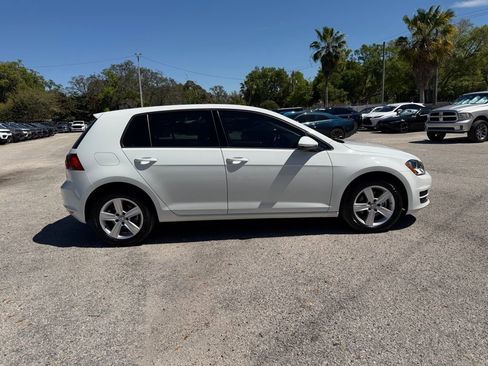 Used 2017 Volkswagen Golf S image 7