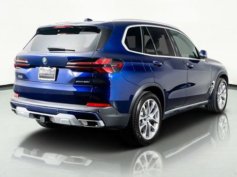 Used 2024 BMW X5 xDrive40i w/ Premium Essential Package image 8