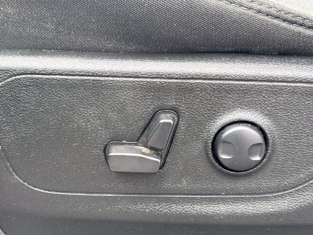 Used 2023 RAM 1500 Big Horn RWD image 14