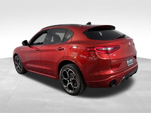 Used 2023 Alfa Romeo Stelvio Veloce AWD/4WD image 9