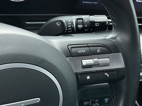 Used 2025 Hyundai Kona SEL image 25