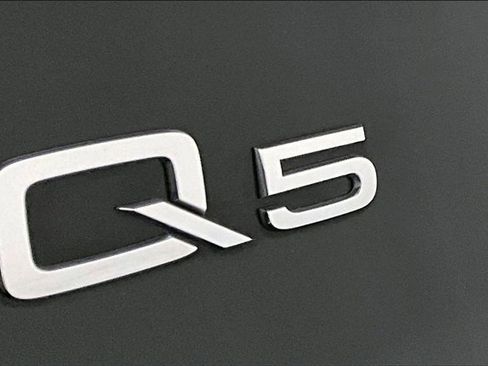 Used 2023 Audi Q5 2.0T Premium w/ Convenience Package image 32