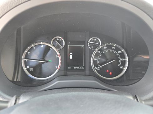 Used 2023 Lexus GX 460 Premium AWD/4WD image 19