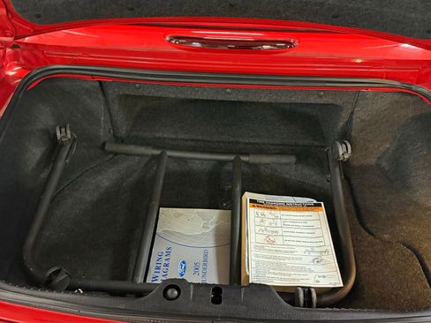 Used 2005 Ford Thunderbird image 13