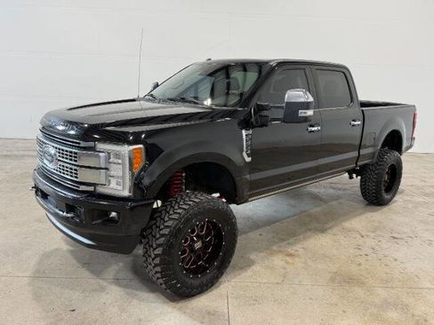 Used 2017 Ford F350 Platinum w/ Platinum Ultimate Package image 2
