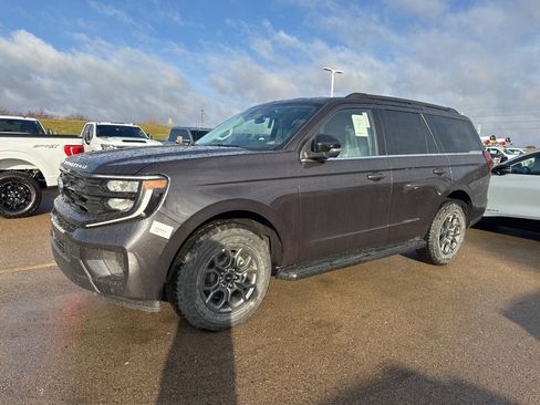 New 2026 Ford Expedition Active image 1