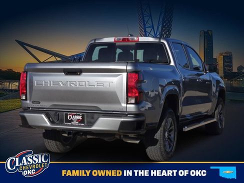 Used 2024 Chevrolet Colorado LT w/ LT Convenience Package II image 7