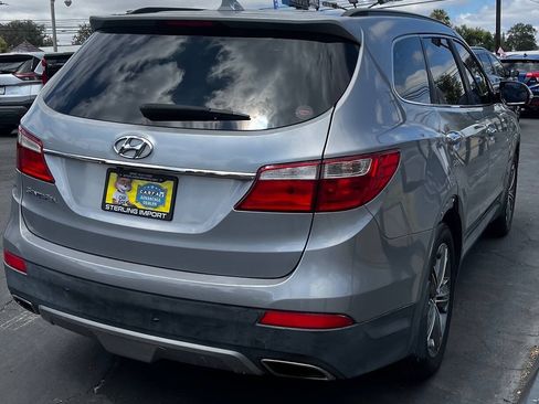 Used 2016 Hyundai Santa Fe SE w/ Option Group 02 FWD image 4