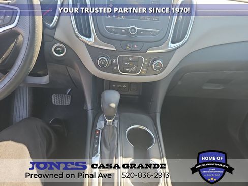 Used 2022 Chevrolet Equinox LT FWD image 11