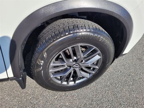 Used 2023 Nissan Rogue S image 25