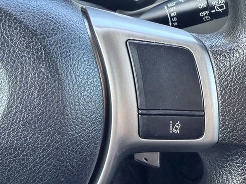 Used 2017 Toyota Yaris L image 9