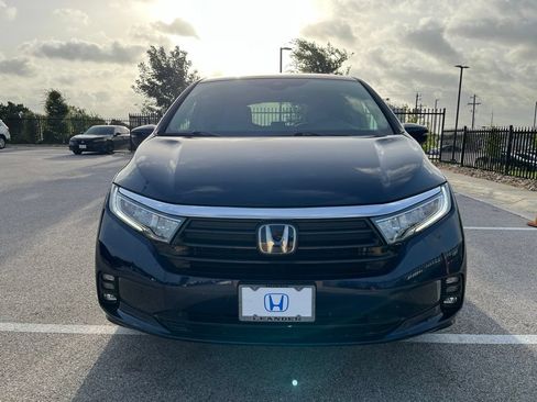 Used 2021 Honda Odyssey EX image 2