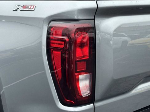 Used 2023 GMC Sierra 1500 Elevation image 29