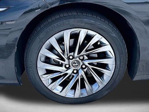 Used 2024 Lexus ES 300h w/ Technology Package FWD image 10