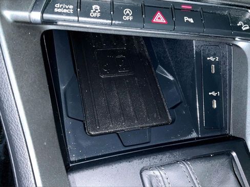 Used 2025 Audi Q3 2.0T Premium w/ Convenience Package image 15