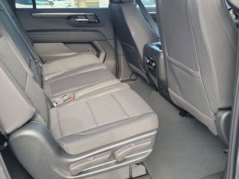 New 2026 Chevrolet Suburban LS image 17