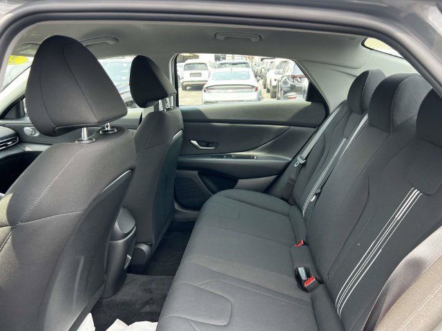 Certified 2024 Hyundai Elantra SEL FWD image 10