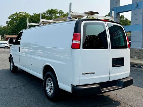 Used 2019 Chevrolet Express 2500 Extended RWD image 8