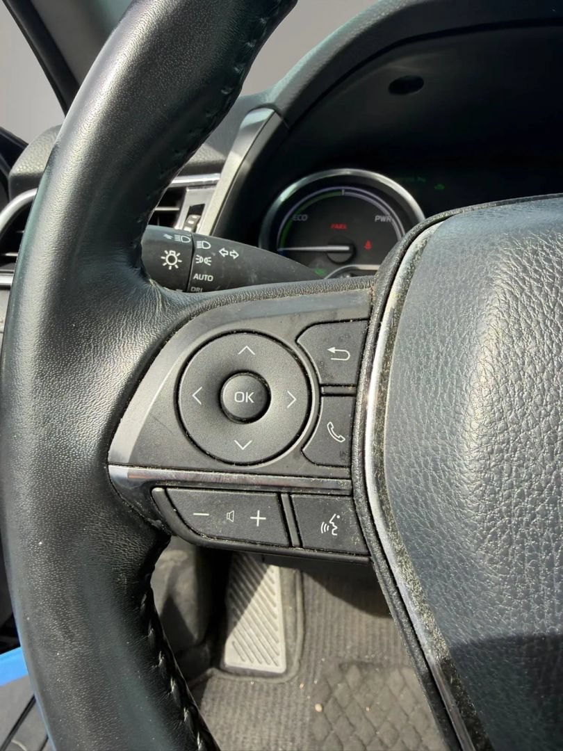 Used 2018 Toyota Camry XLE FWD image 23