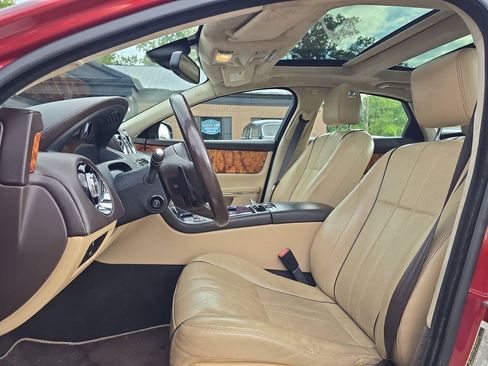 Used 2011 Jaguar XJ RWD image 12