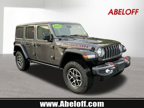 Used 2025 Jeep Wrangler Unlimited Rubicon w/ Convenience Group AWD/4WD image 1