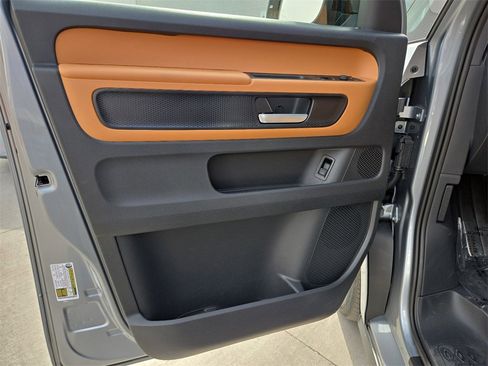 New 2025 Volkswagen ID. Buzz Pro S image 18