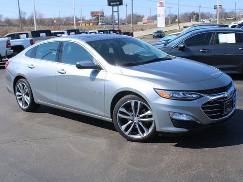 Certified 2023 Chevrolet Malibu LT w/ Driver Confidence Package image 7