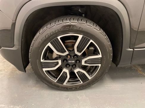 Used 2019 GMC Acadia SLT w/ Black Edition AWD/4WD image 29